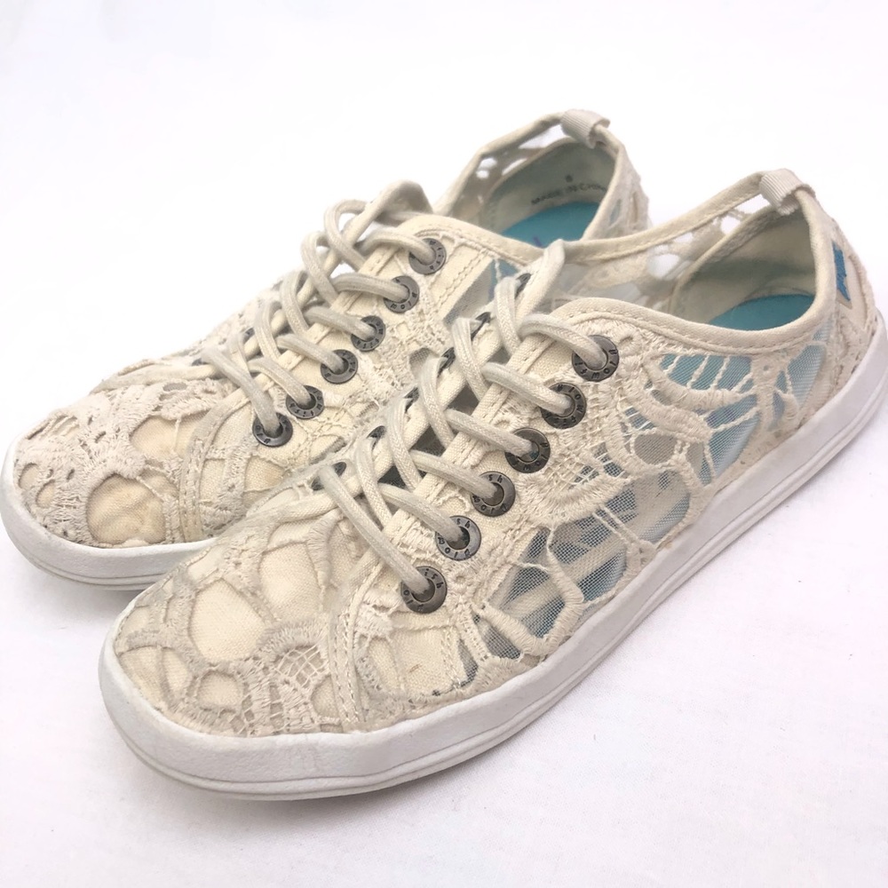 Blowfish White lace sneaker Shoes boho 8